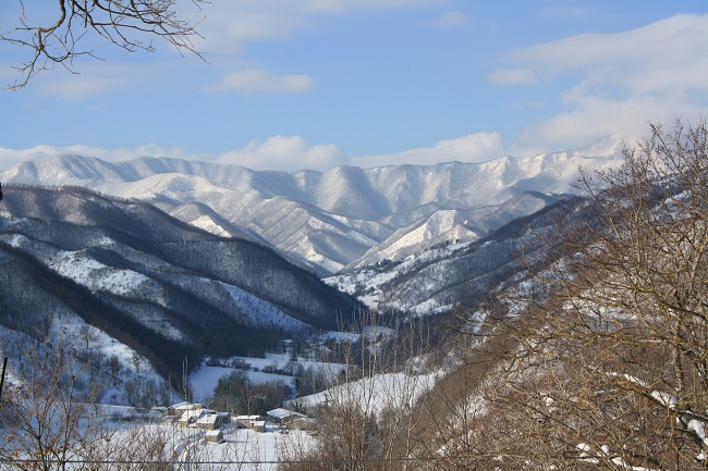 veduta invernale dell'Alpe della Luna 
